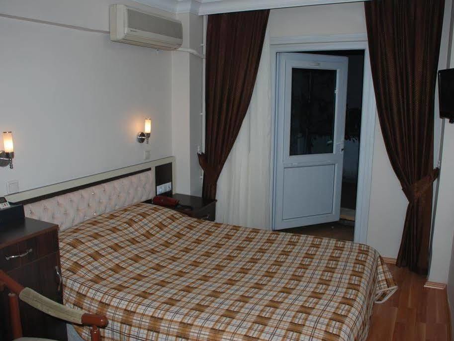 Hotel Grand Mark Isztambul Kültér fotó
